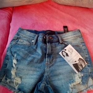 Kendall & Kylie Jean shorts, size 26
